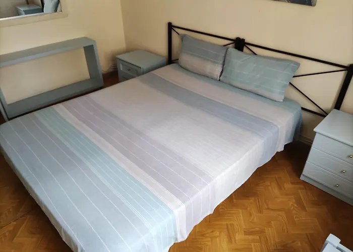 Practical Apartment Close To The City Centre